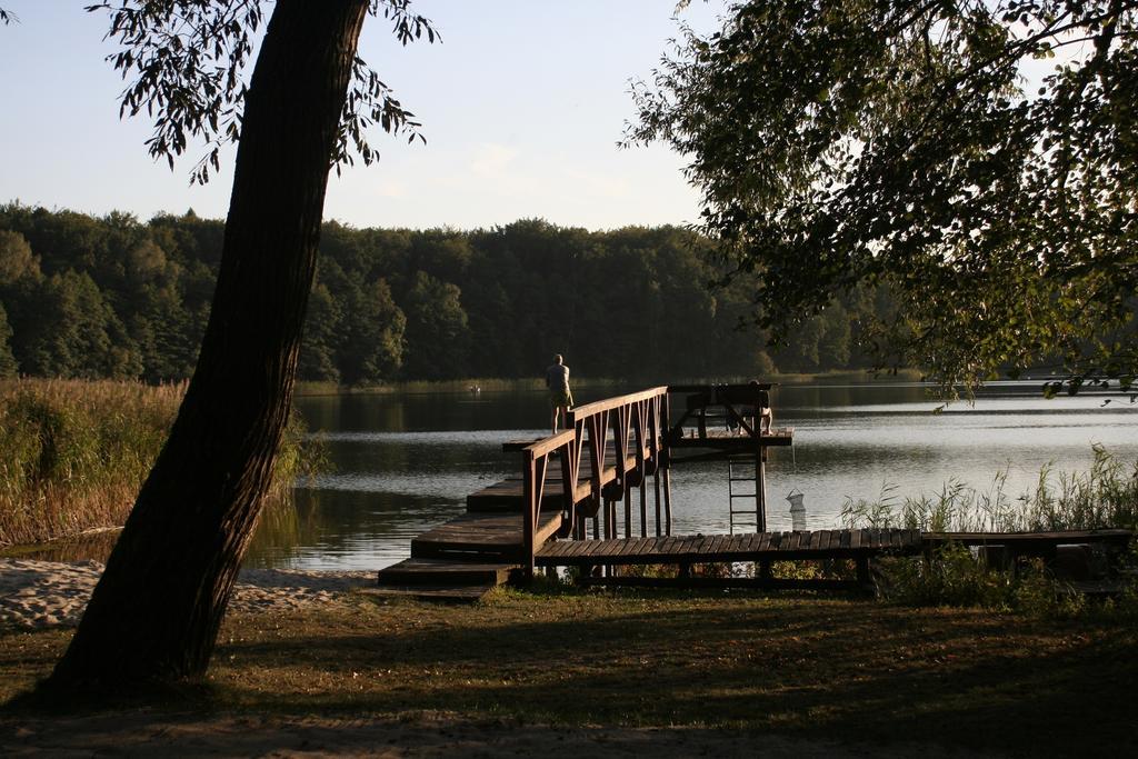 Rozajny Wielkie Stajnia Sarnowek Nad Jeziorem Rozany B&B 외부 사진