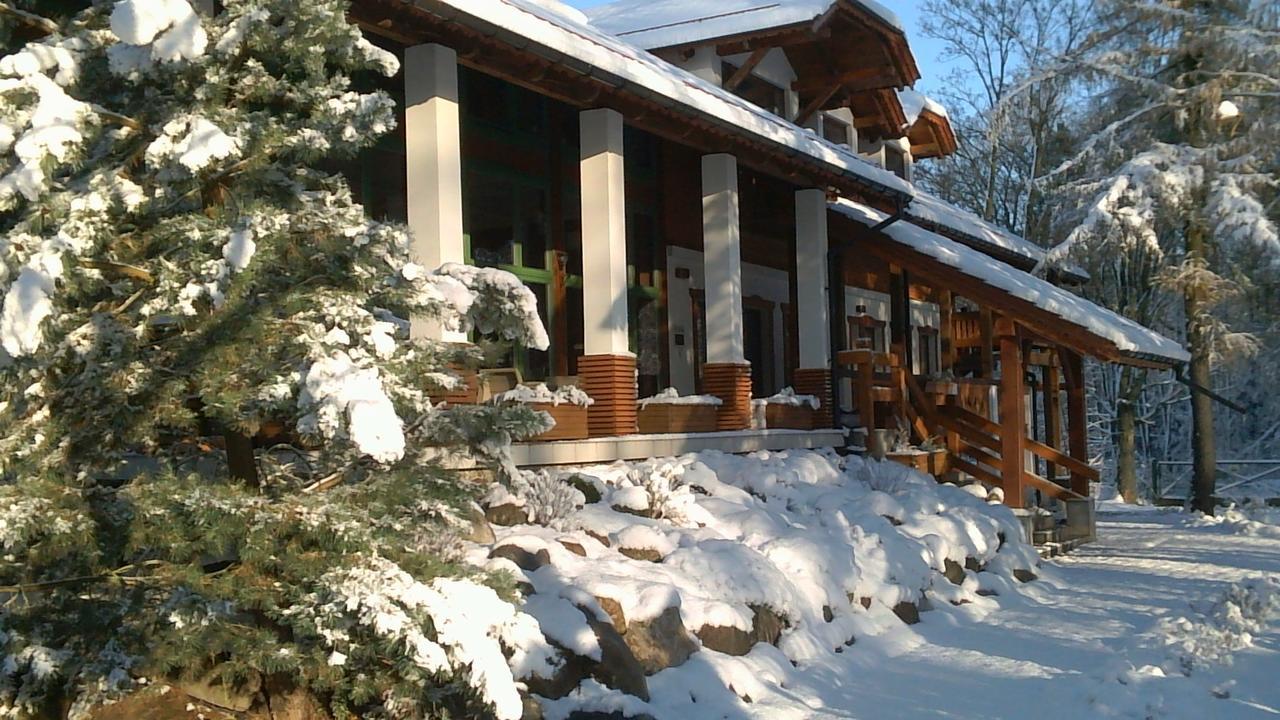 Stajnia Sarnowek Nad Jeziorem Rozany Rozajny Wielkie 외부 사진